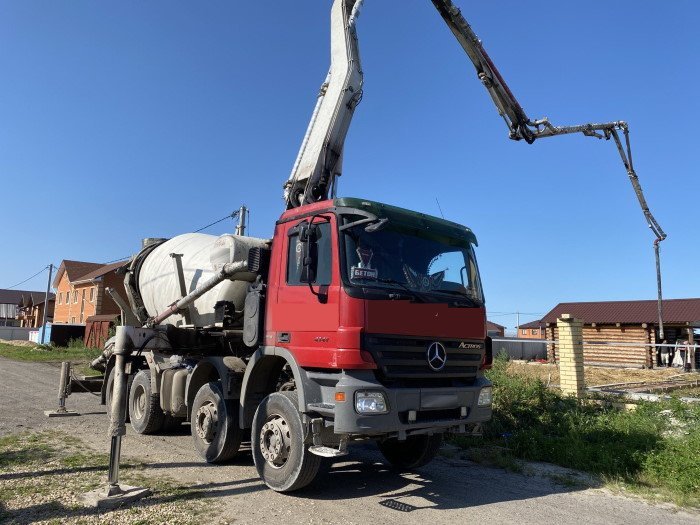 Подача бетона для заливки полов в бане в Волгограде